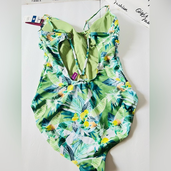 Tropical paradise one-piece swimsuit from Vigoss. - Picture 7 of 10